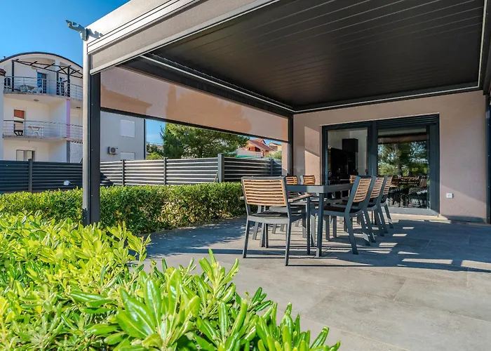 Апартаменты Royal Вир