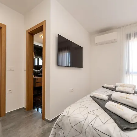 Apartment Royal Vir