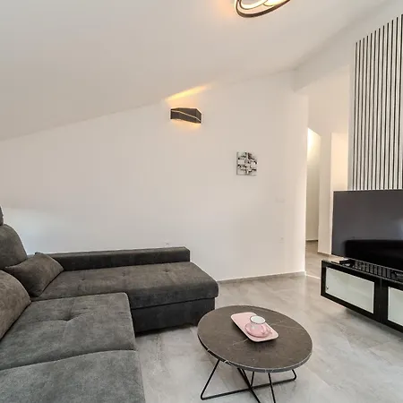 Apartment Royal